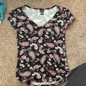 Women’s t-shirt from Rue21. Size extra small
